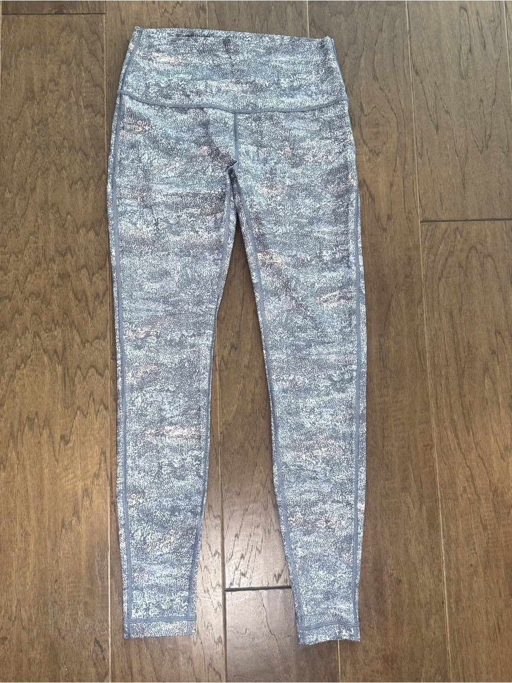 Lululemon Patterned Gray Leggings